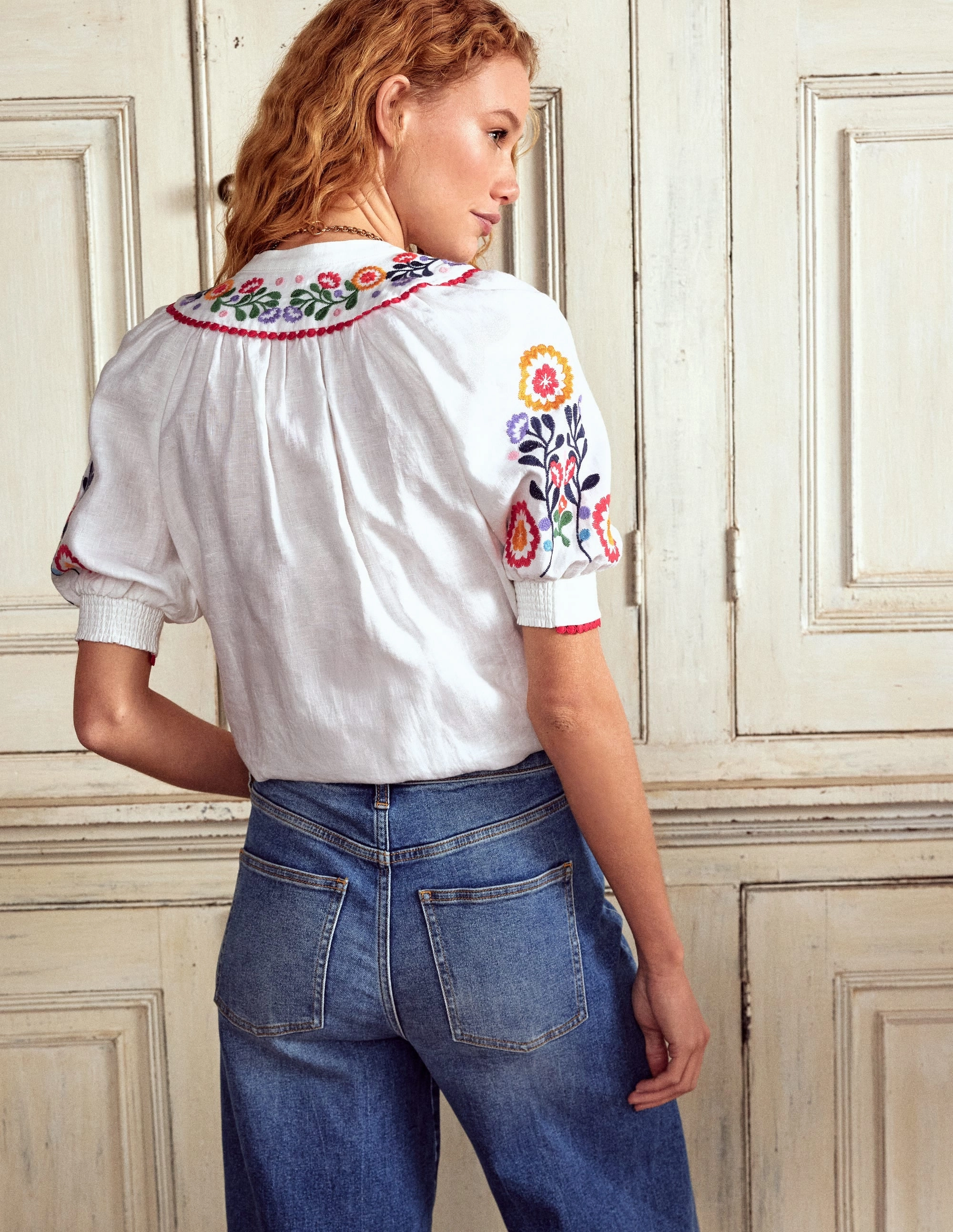 Bea Linen Top-White. Embroidery