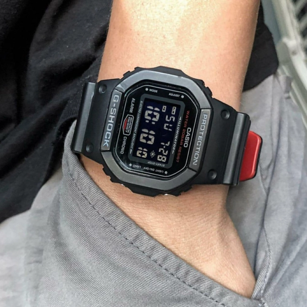 Casio - DW-5600HR-1DR