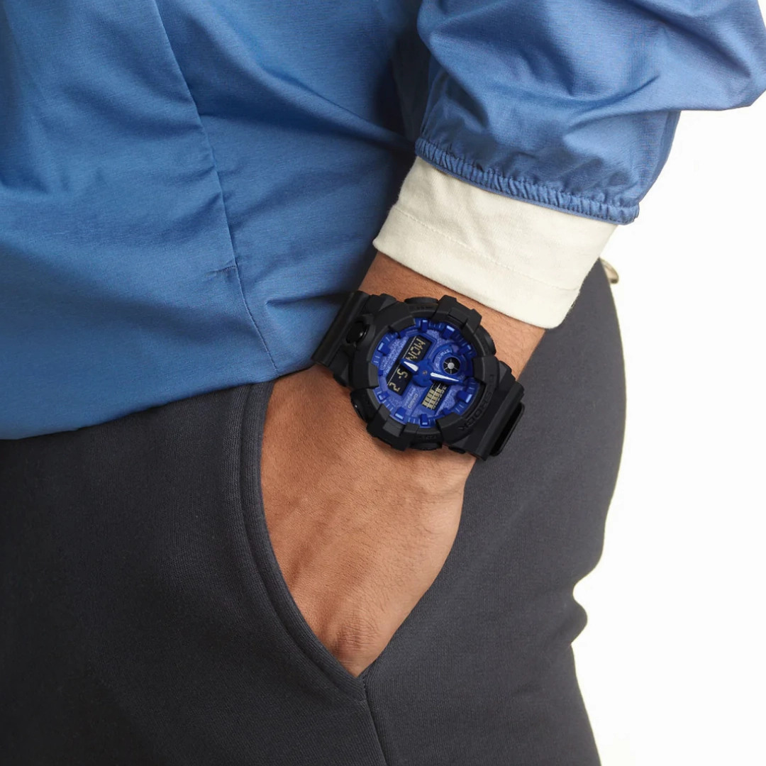 Casio - GA-700BP-1ADR