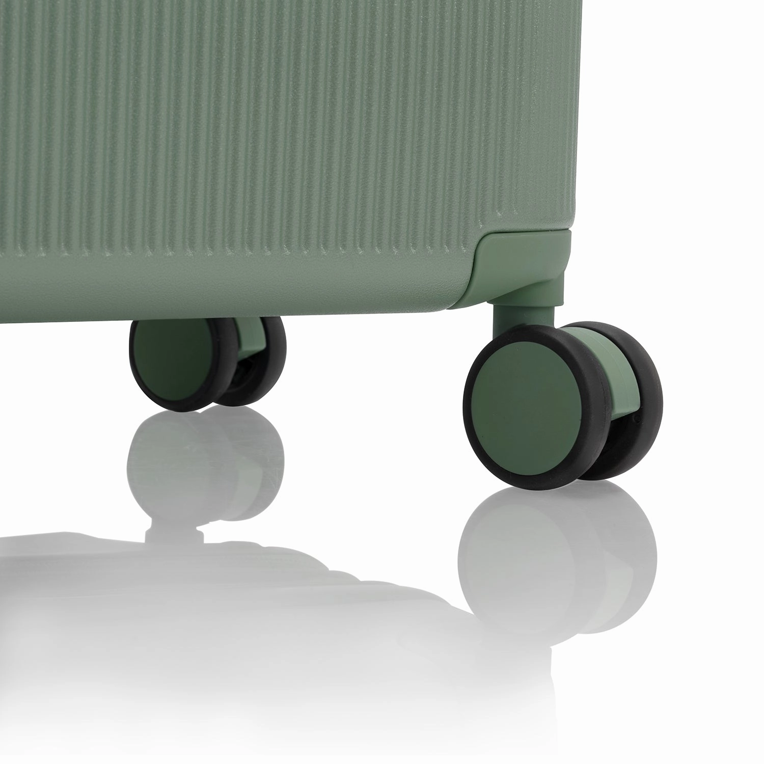 Earth Tones 3 Piece Luggage Set | Spinner Luggage