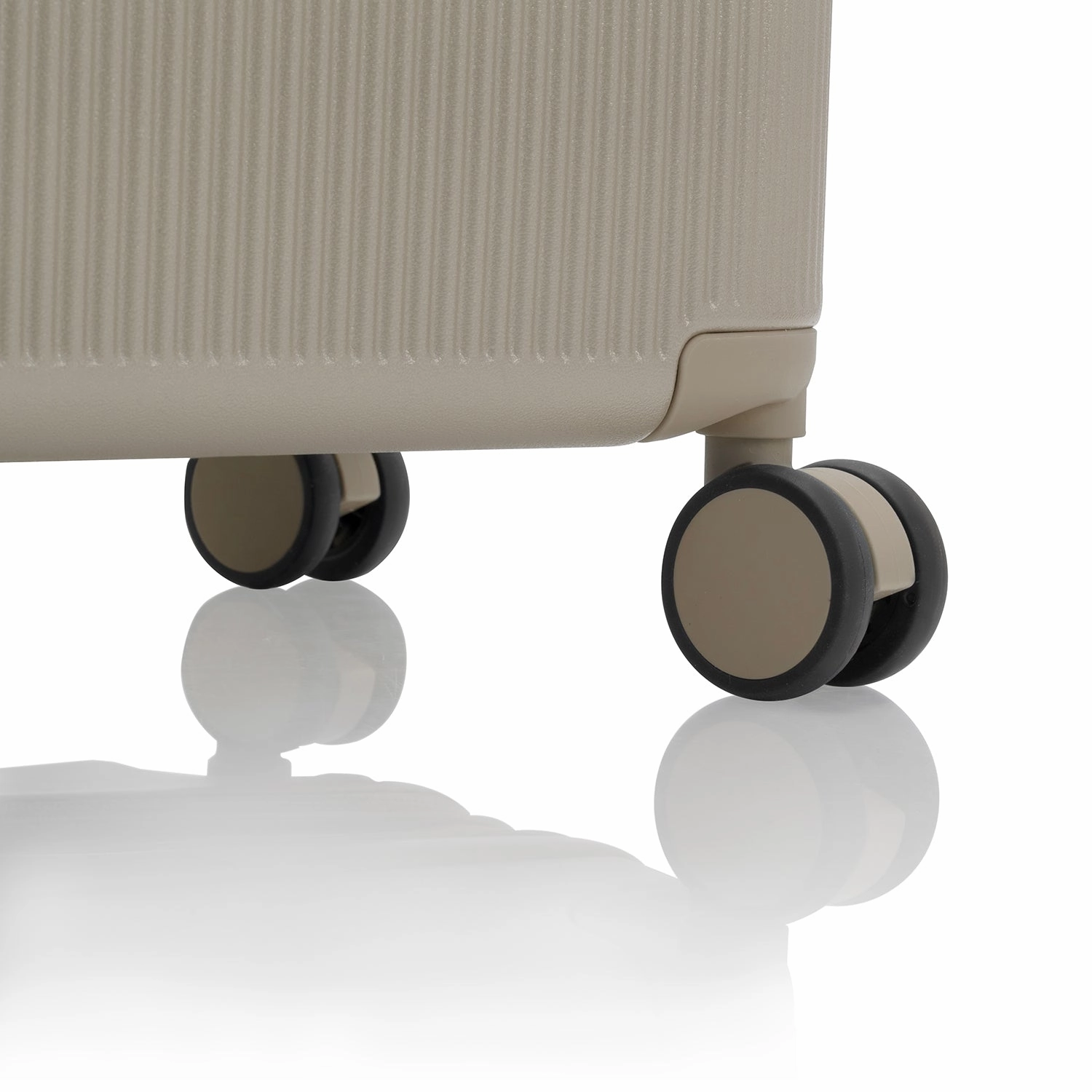 Earth Tones 3 Piece Luggage Set | Spinner Luggage
