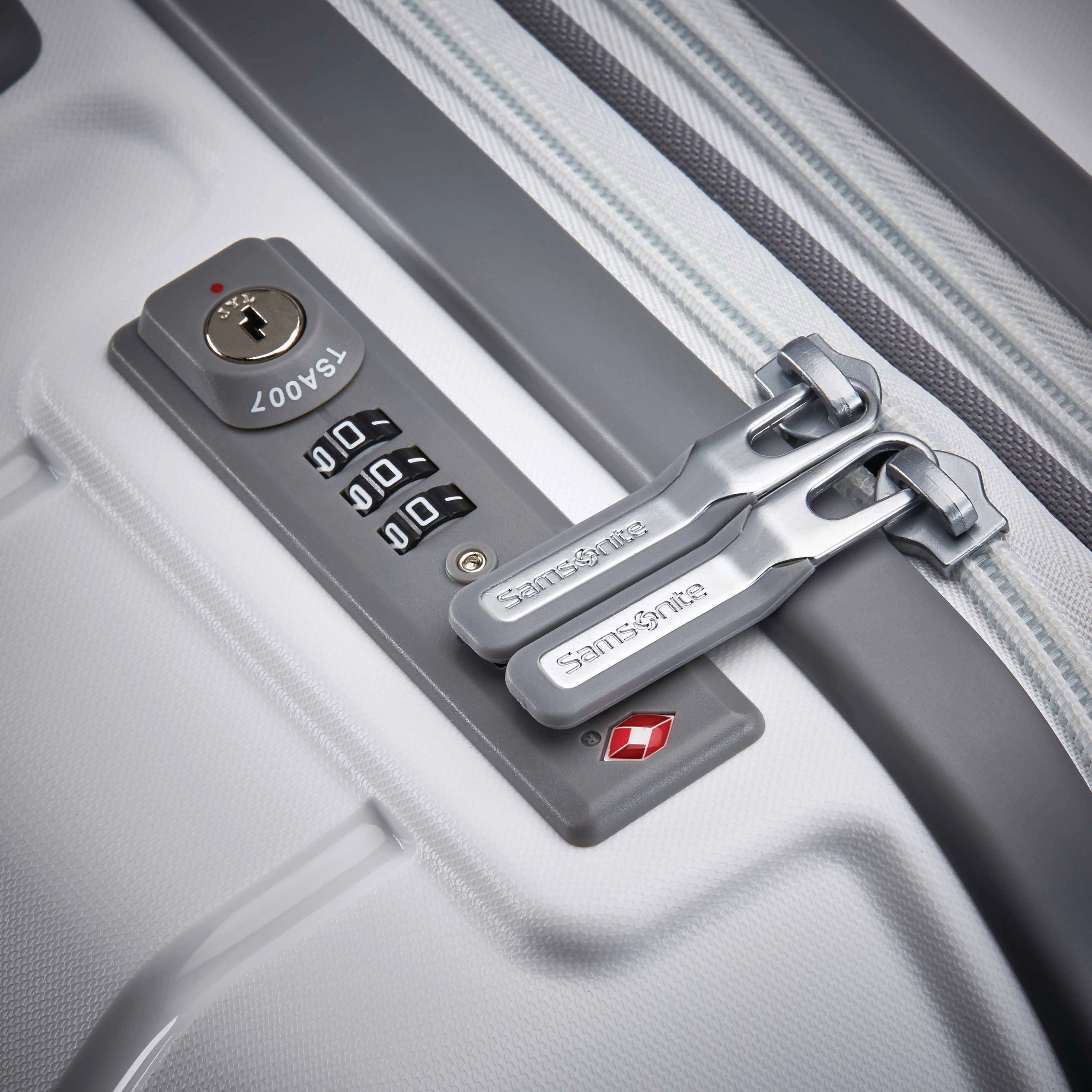 Freeform Carry-On Spinner 21"