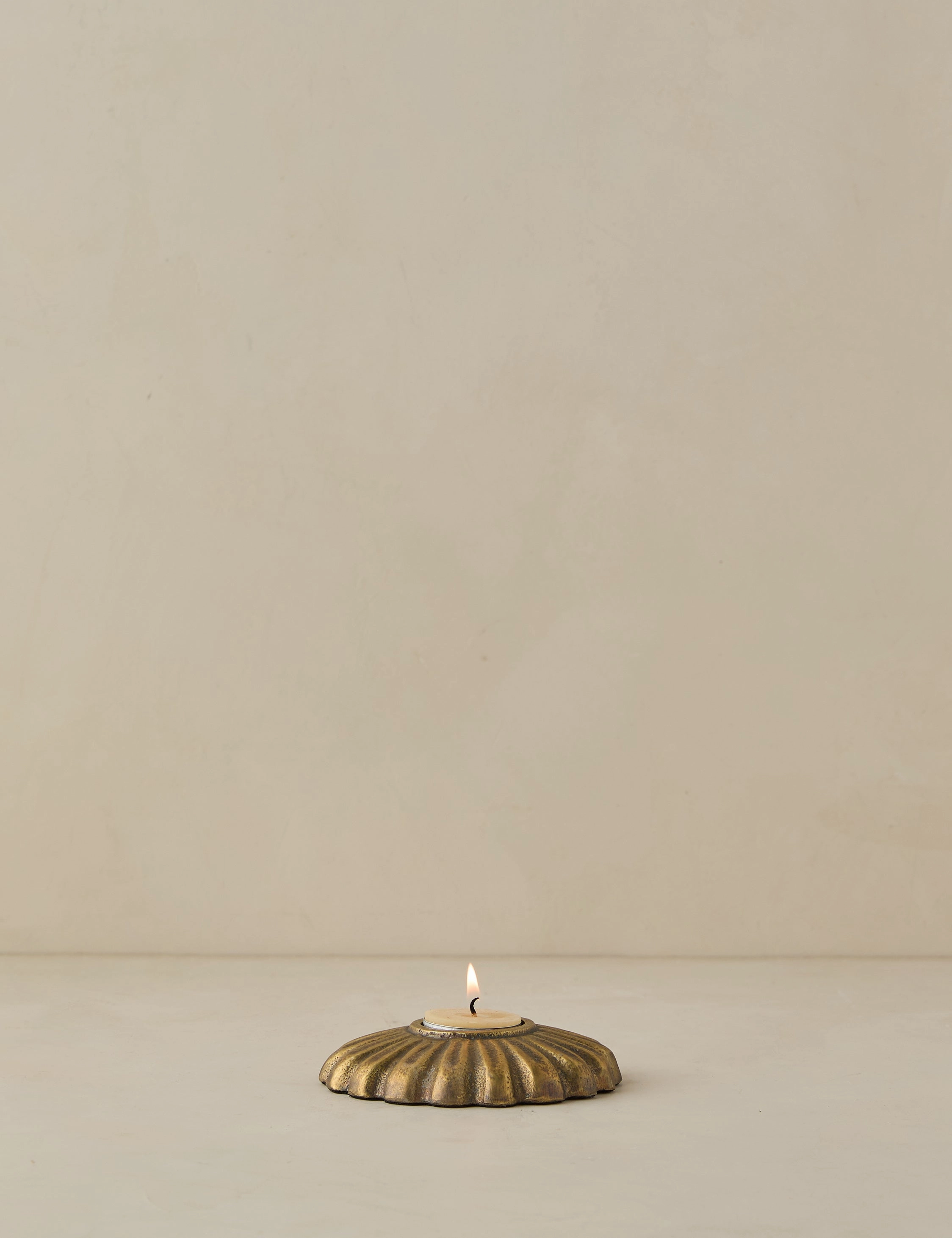 Giovanna Candle Holder