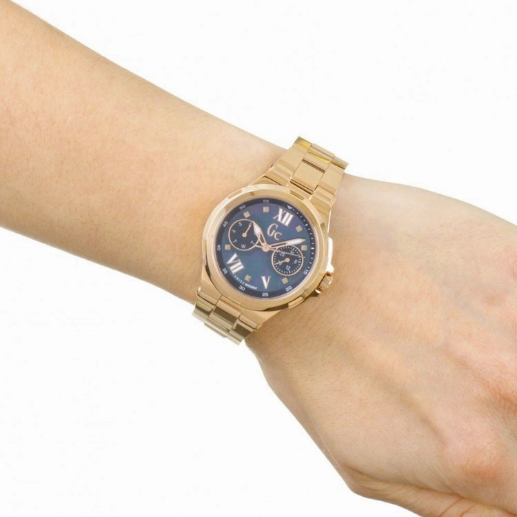 Guess Collection - Y29003L7