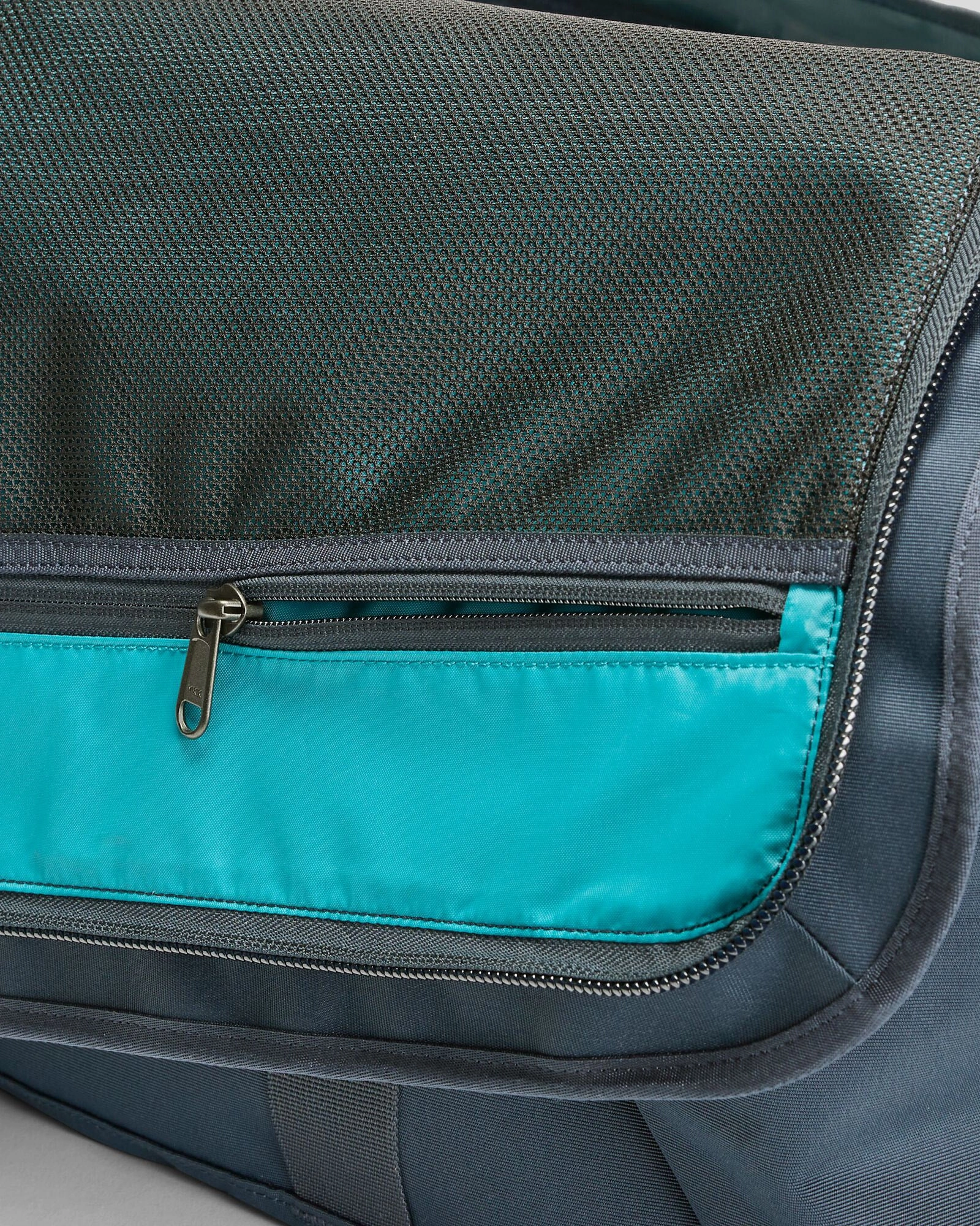 Indus Base Duffel - 70L - Pure Navy