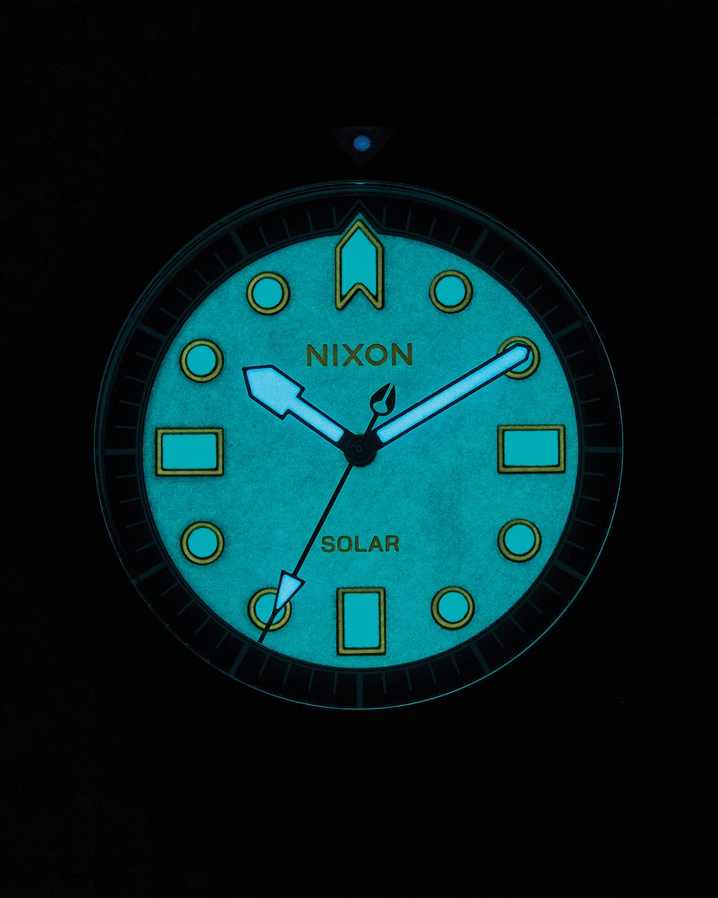 Nixon Stinger 44 Solar Watch Black/Luminescent