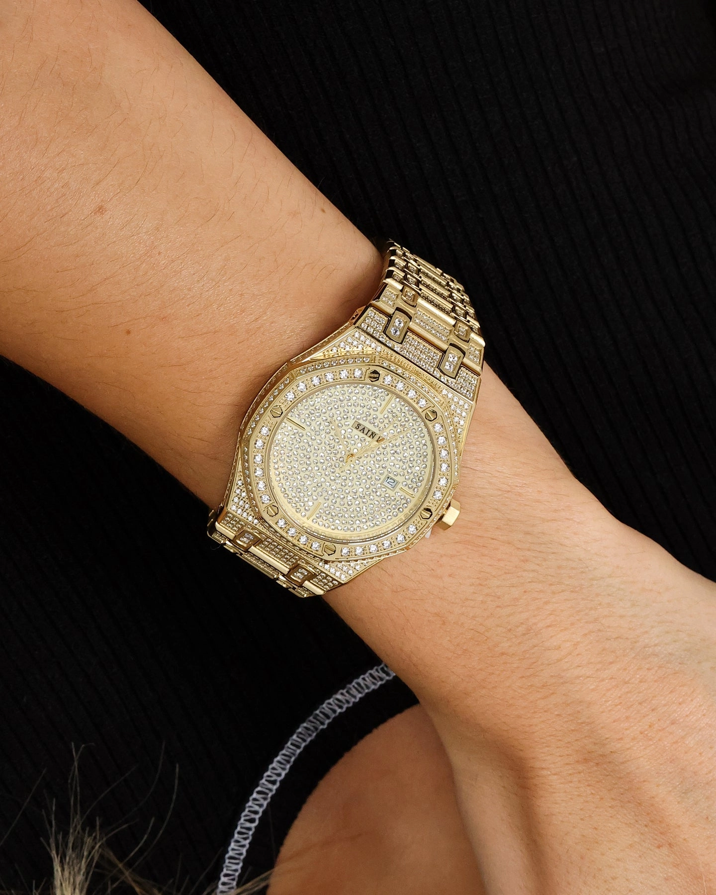 Saint Morta Medio Premierre Watch Iced Gold