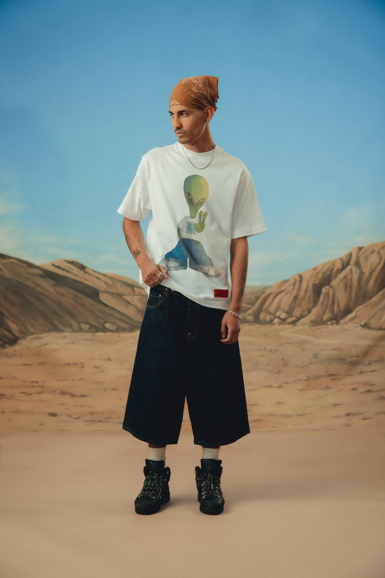 Save Earth Alien S/S Tee