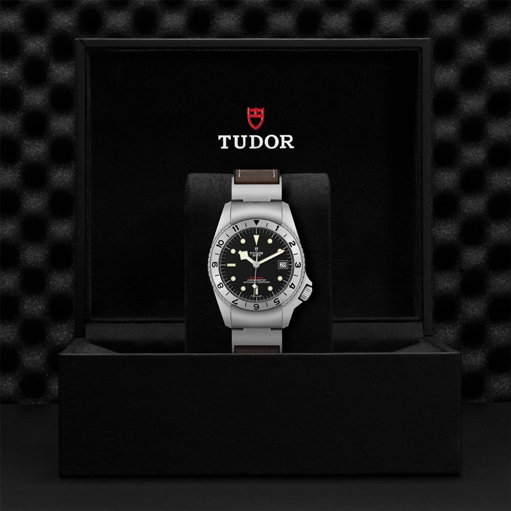 TUDOR Black Bay P01 Black Dial 42mm Gents Watch M70150-0001