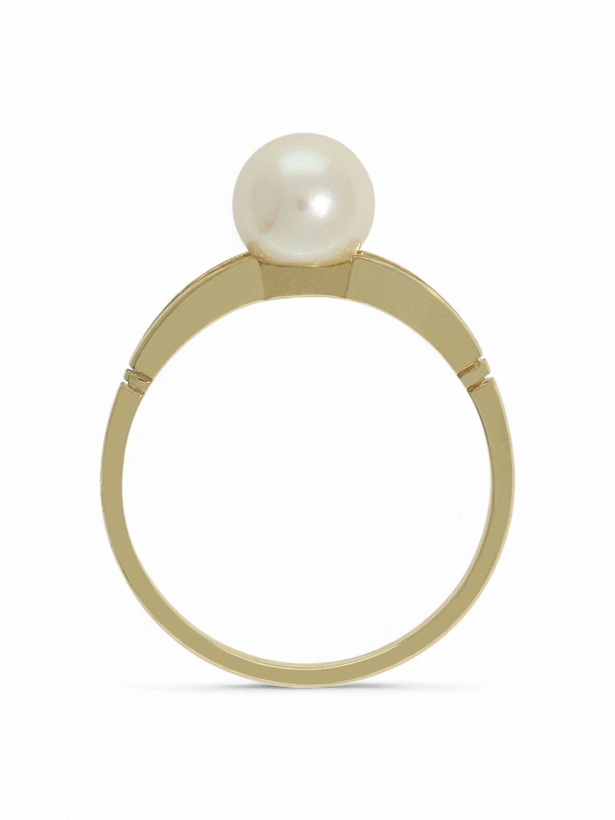 White Cultured Pearl Ring in 9ct Yellow Gold
