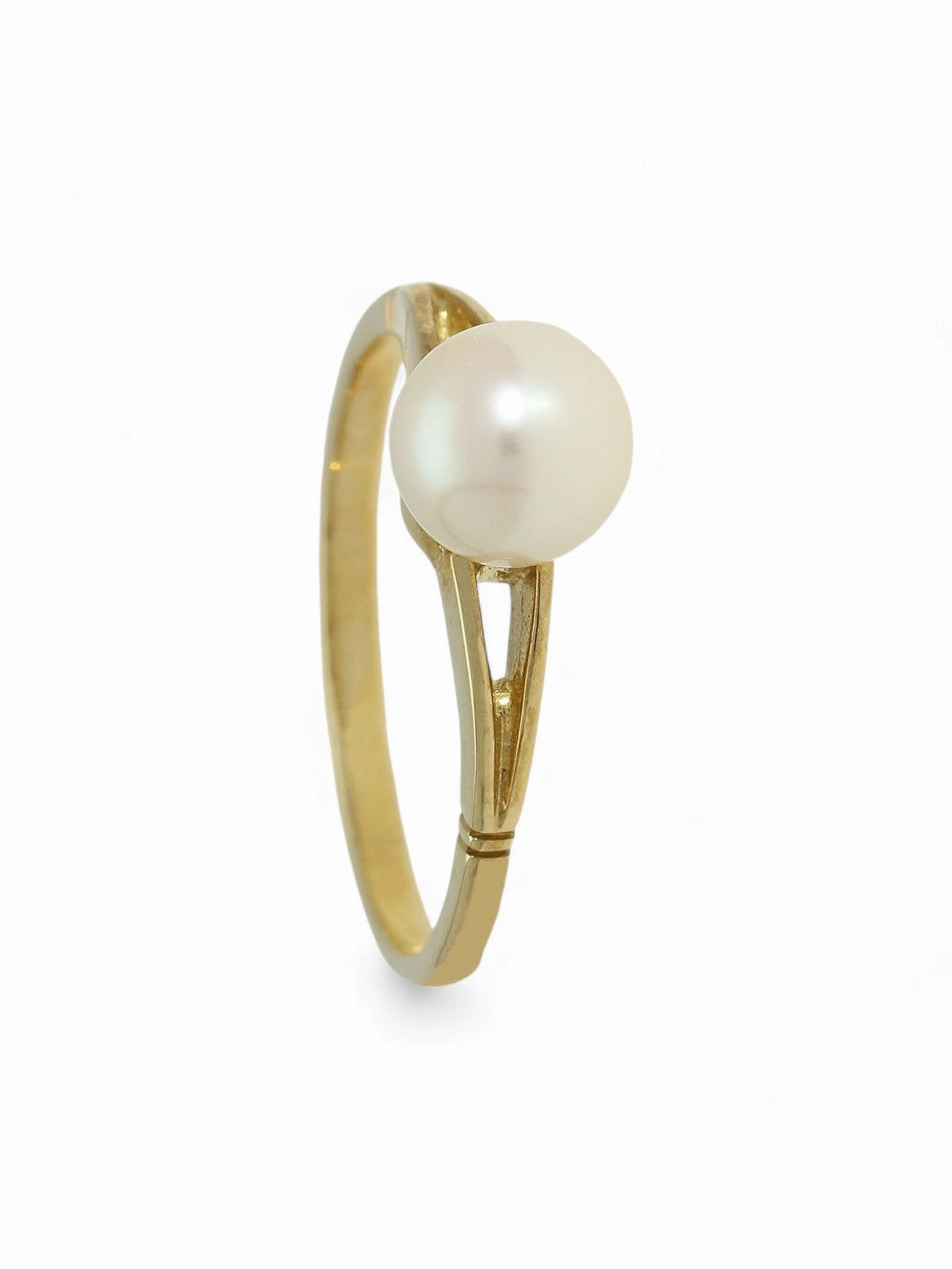 White Cultured Pearl Ring in 9ct Yellow Gold