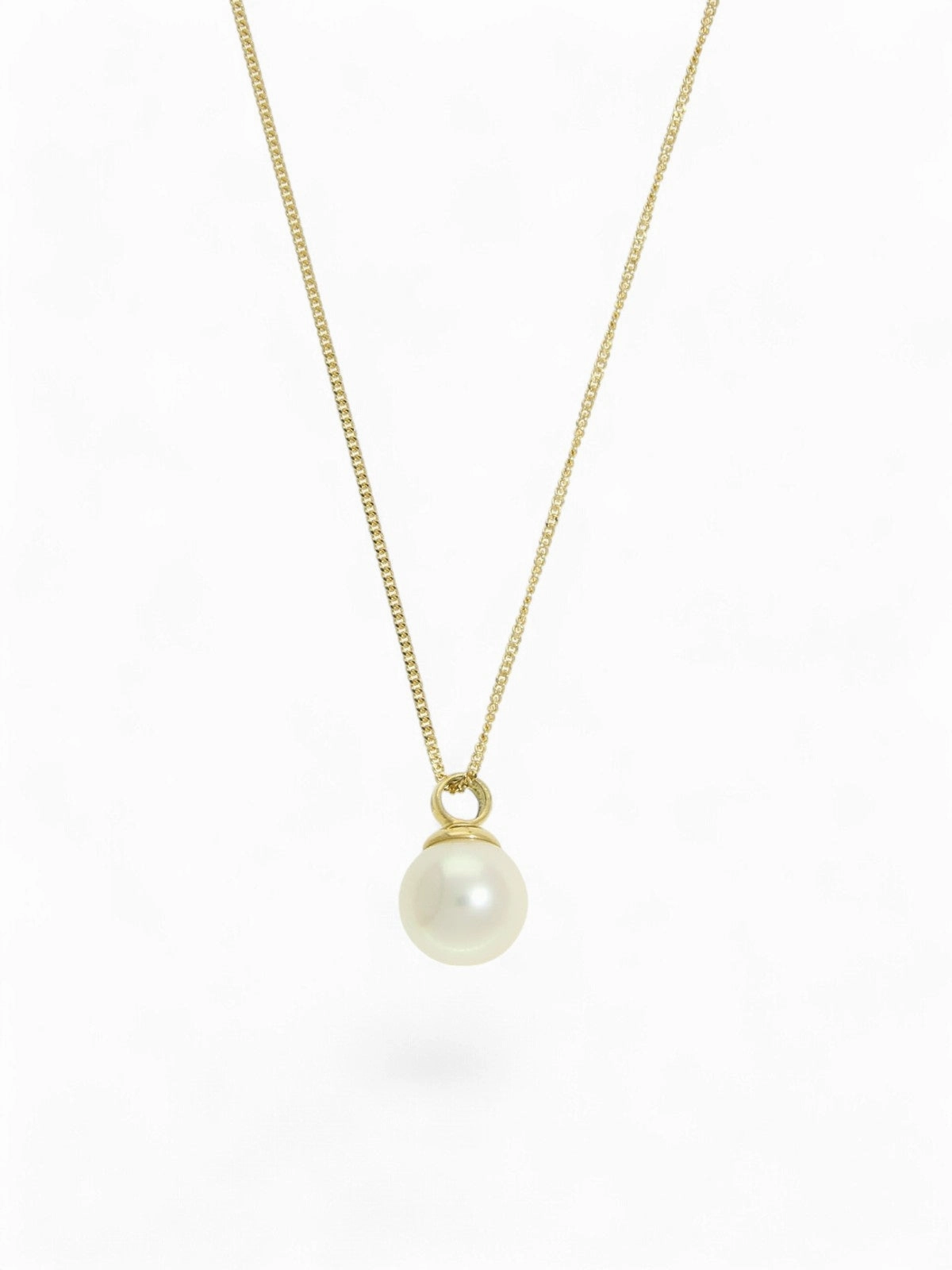 White Pearl Pendant Necklace in 18ct Yellow Gold