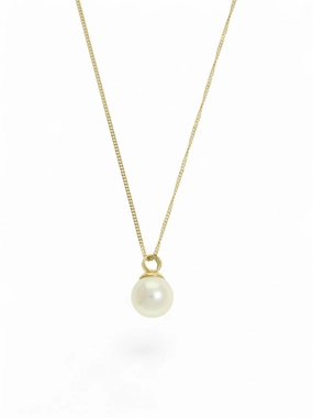 White Pearl Pendant Necklace in 18ct Yellow Gold